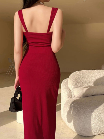 Red Solid Bodycon Midi – Flash Sale Offer ₹999 Only!